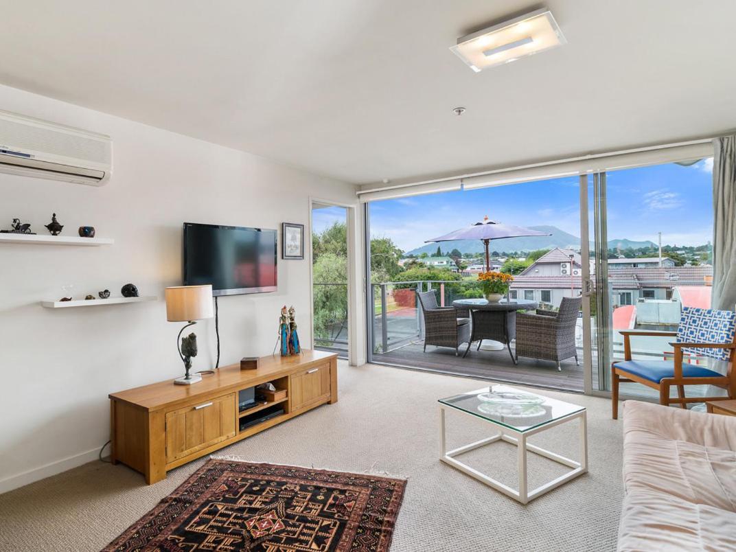 Relax On Roberts - Taupo Holiday Home Екстериор снимка