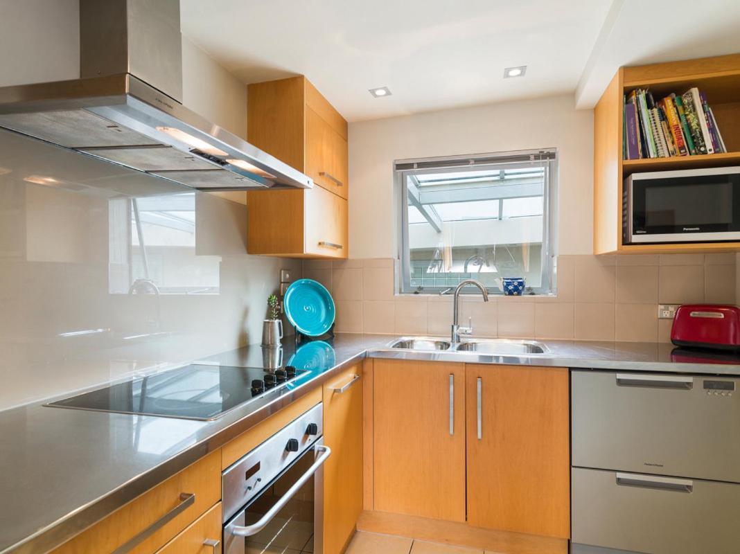 Relax On Roberts - Taupo Holiday Home Екстериор снимка